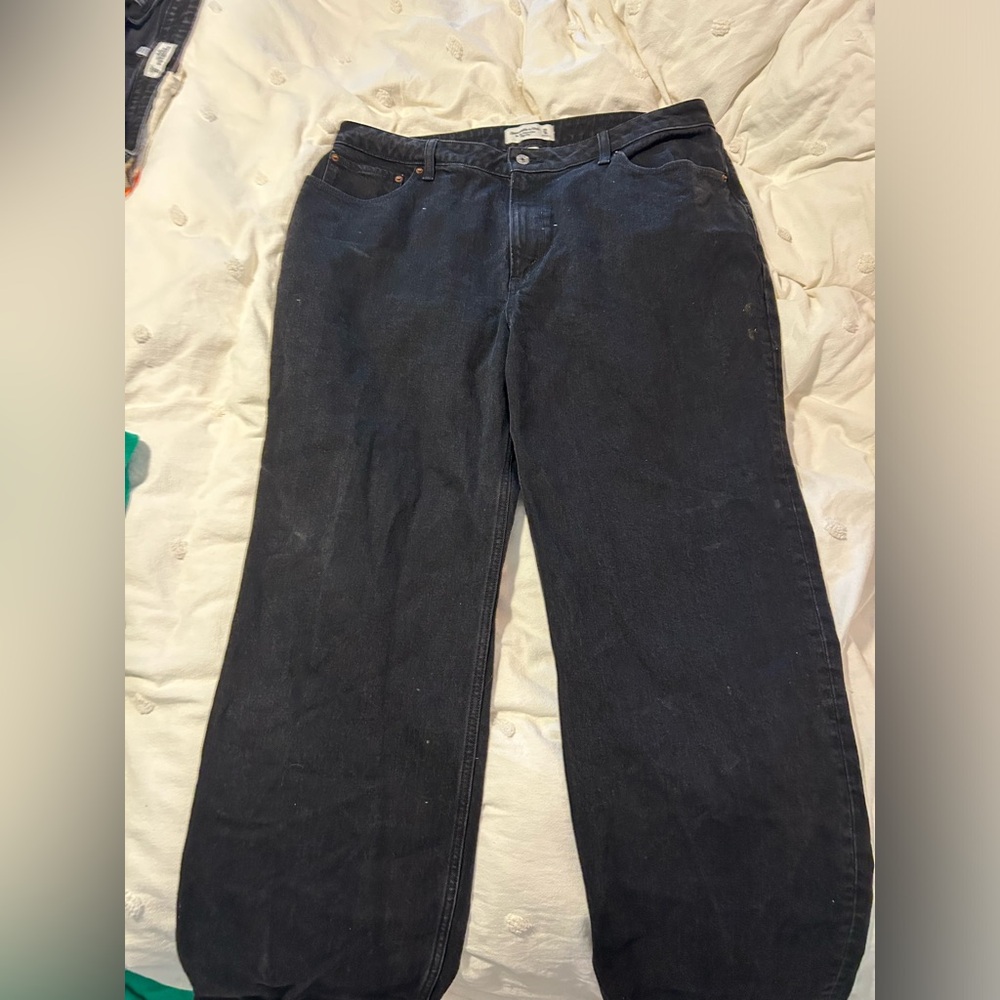 Abercrombie Curve love 90s relaxed high rise in black